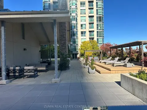 8 Park Road Toronto ON M4W 3S5