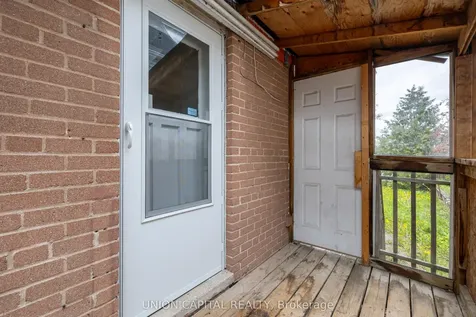 34 Lisburn Crescent Toronto ON M2J 2Z5