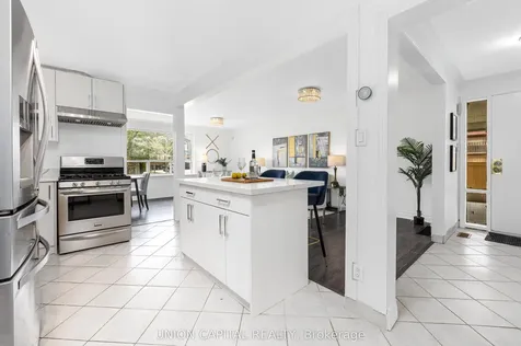 34 Lisburn Crescent Toronto ON M2J 2Z5