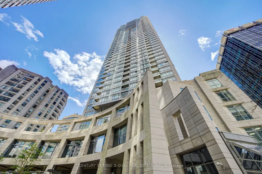 2181 Yonge Street Toronto ON M4S 3H7
