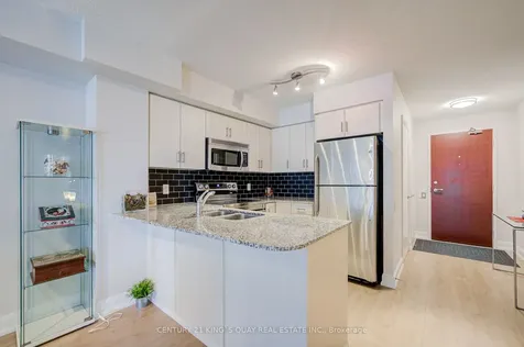 2181 Yonge Street Toronto ON M4S 3H7