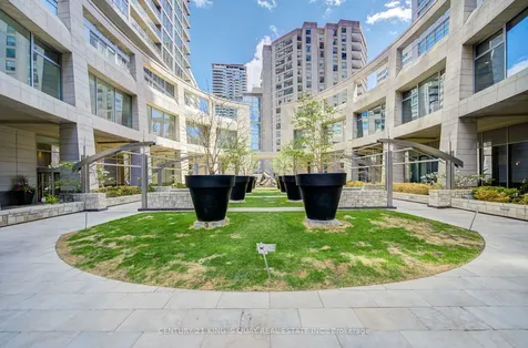 2181 Yonge Street Toronto ON M4S 3H7