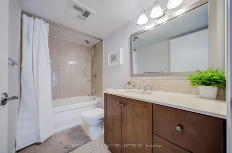 2181 Yonge Street Toronto ON M4S 3H7