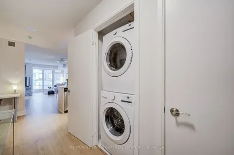 2181 Yonge Street Toronto ON M4S 3H7
