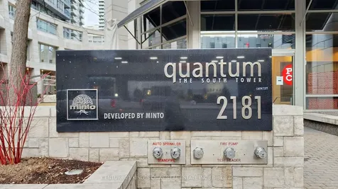 2181 Yonge Street Toronto ON M4S 3H7