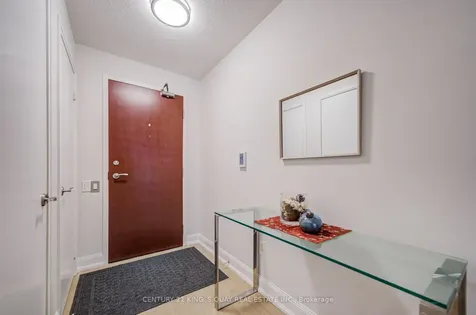 2181 Yonge Street Toronto ON M4S 3H7