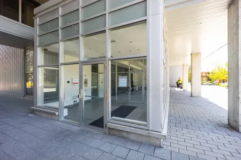 60 Bathurst Street Toronto ON M5V 2P4
