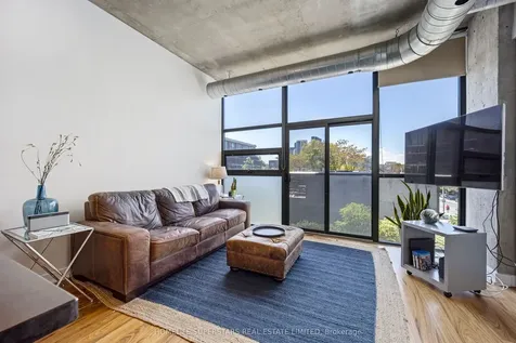60 Bathurst Street Toronto ON M5V 2P4