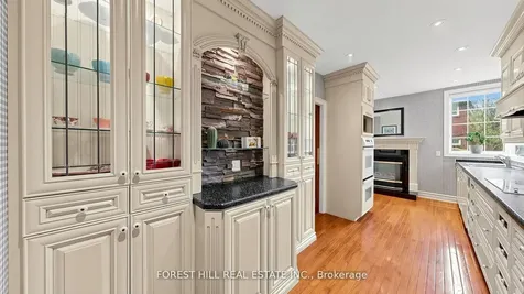 153 Glengrove Avenue W Toronto ON M4R 1P1