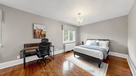 153 Glengrove Avenue W Toronto ON M4R 1P1