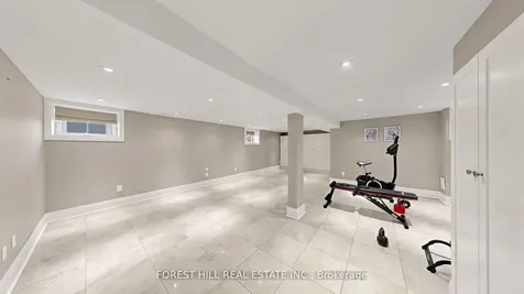 153 Glengrove Avenue W Toronto ON M4R 1P1