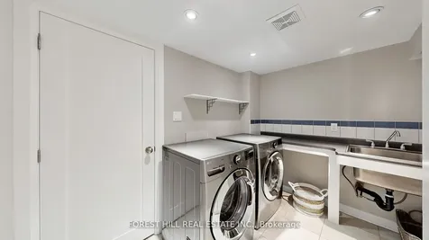153 Glengrove Avenue W Toronto ON M4R 1P1