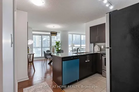 33 Bay Street Toronto ON M5J 2Z3