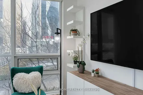 33 Bay Street Toronto ON M5J 2Z3