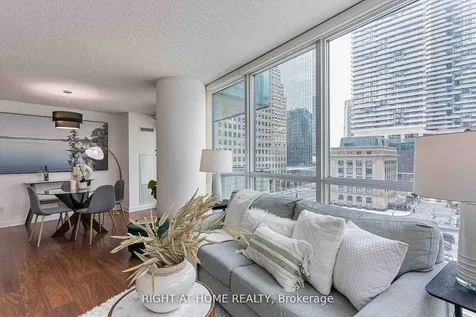 33 Bay Street Toronto ON M5J 2Z3