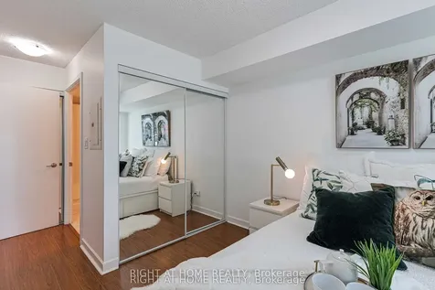 33 Bay Street Toronto ON M5J 2Z3