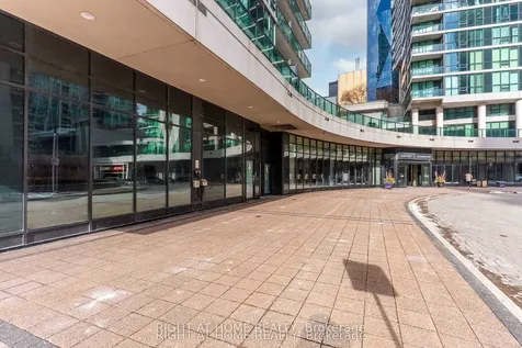 33 Bay Street Toronto ON M5J 2Z3