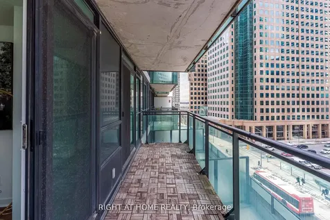 33 Bay Street Toronto ON M5J 2Z3