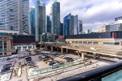 33 Bay Street Toronto ON M5J 2Z3