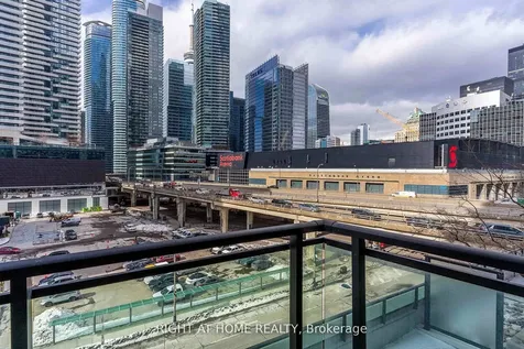 33 Bay Street Toronto ON M5J 2Z3