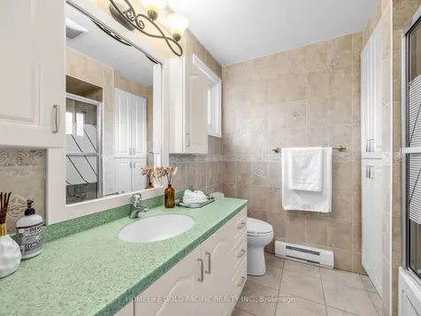 10 O'shea Crescent Toronto ON M2J 2N5