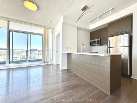 66 Forest Manor Road Toronto ON M2J 0B7