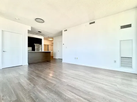 66 Forest Manor Road Toronto ON M2J 0B7