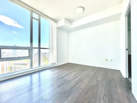 66 Forest Manor Road Toronto ON M2J 0B7