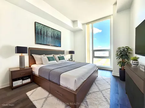 66 Forest Manor Road Toronto ON M2J 0B7
