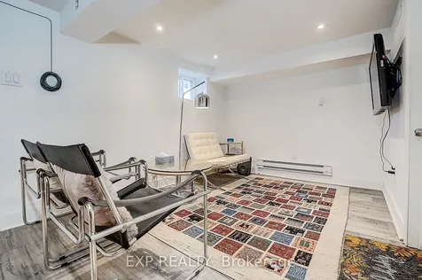 342 Glenholme Avenue Toronto ON M6E 3E5