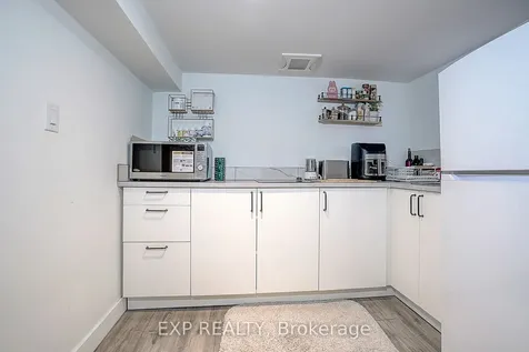 342 Glenholme Avenue Toronto ON M6E 3E5