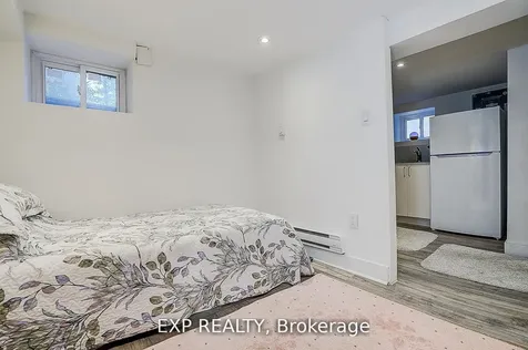 342 Glenholme Avenue Toronto ON M6E 3E5
