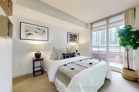 4K Spadina Avenue Toronto ON M5V 3Y6