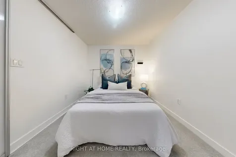 4K Spadina Avenue Toronto ON M5V 3Y6