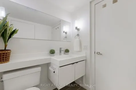 4K Spadina Avenue Toronto ON M5V 3Y6