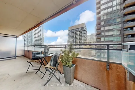 4K Spadina Avenue Toronto ON M5V 3Y6