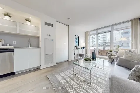 4K Spadina Avenue Toronto ON M5V 3Y6