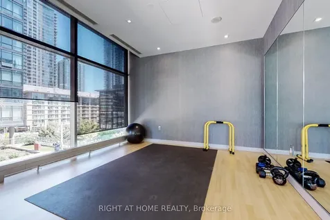 4K Spadina Avenue Toronto ON M5V 3Y6