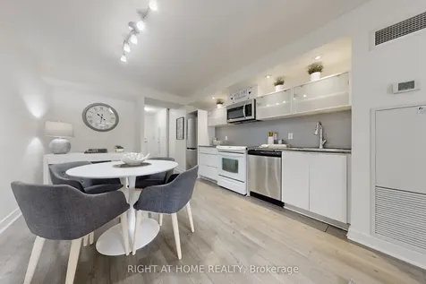 4K Spadina Avenue Toronto ON M5V 3Y6