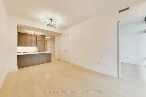 39 Queens Quay E Toronto ON M5E 0A5