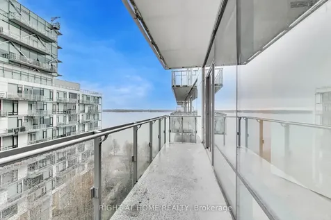 39 Queens Quay E Toronto ON M5E 0A5