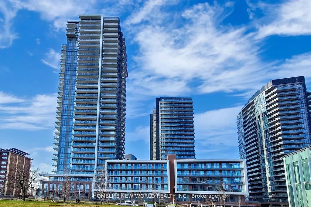 32 Forest Manor Road Toronto ON M2J 0H2