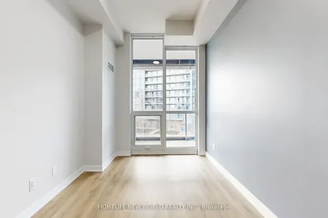 32 Forest Manor Road Toronto ON M2J 0H2