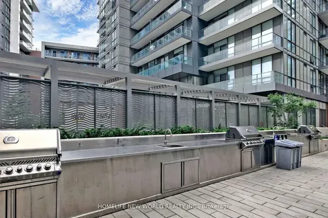 32 Forest Manor Road Toronto ON M2J 0H2