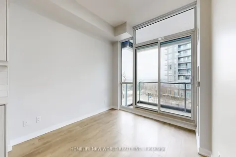32 Forest Manor Road Toronto ON M2J 0H2