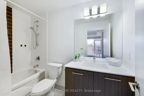 435 Richmond Street W Toronto ON M5V 0N1