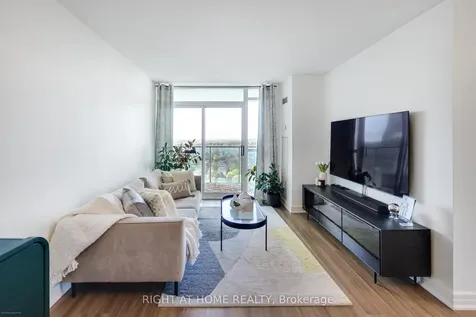 16 Harrison Garden Boulevard Toronto ON M2N 7J6