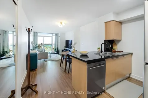 16 Harrison Garden Boulevard Toronto ON M2N 7J6