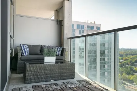 16 Harrison Garden Boulevard Toronto ON M2N 7J6