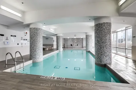 16 Harrison Garden Boulevard Toronto ON M2N 7J6